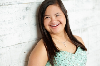 Marina a Johns Creek Senior with down-syndrome choose to take her senior pictures with Urban Flair and Starr Petronella